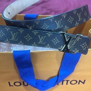 Like NEW…AUTHENTIC MONOGRAM LV BELT💝